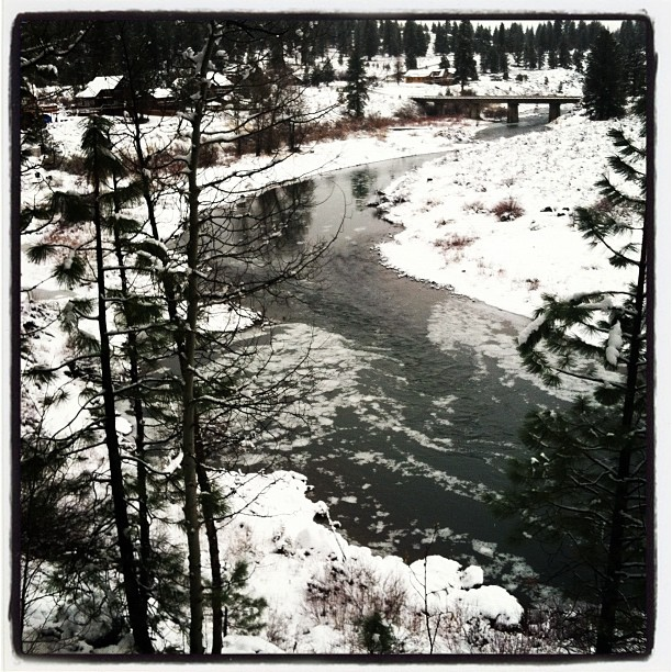 truckee river snow